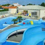 Mobil-home Spacieux Avec Terrasse - 3 - 6 Personnes - Api-1-52-452 *