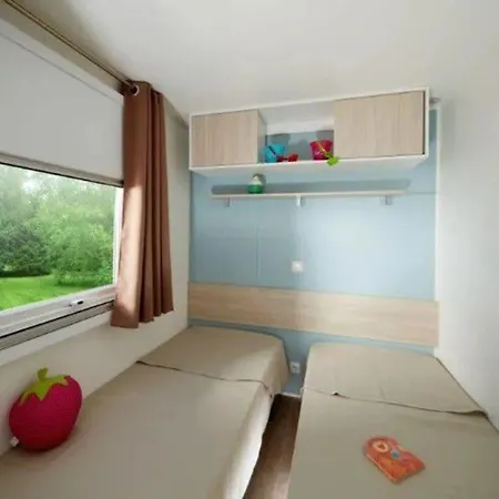 Mobil-home Spacieux Avec Terrasse - 3 - 6 Personnes - Api-1-52-452 *